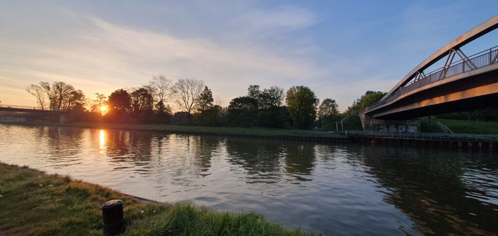 Sonnenaufgang Dortmund Ems Kanal am Stellplatz